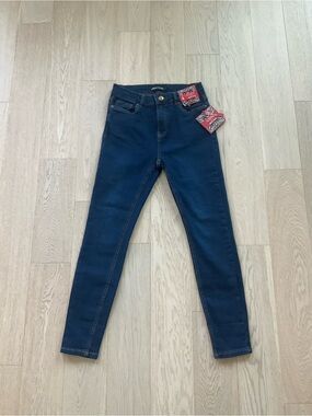 Simon Chang Iconic Dark Blue Women’s Skinny Jeans - Size 4, ~25” inseam - BNWT
